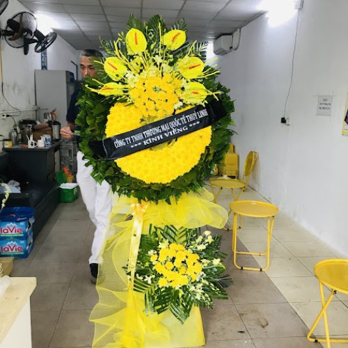 https://vonghoaviengducgianglongbien.com/image/cache/catalog/san-pham/vong-hoa-vieng/vong-hoa-vieng-himag-1-cr-500x500.jpg