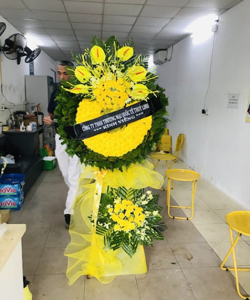 https://vonghoaviengducgianglongbien.com/image/cache/catalog/san-pham/vong-hoa-vieng/vong-hoa-vieng-himag-1-cr-500x600.jpg