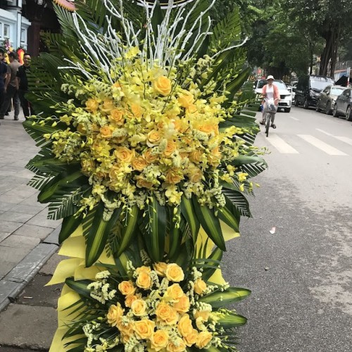 https://vonghoaviengducgianglongbien.com/image/cache/catalog/san-pham/vong-hoa-vieng/vong-hoa-vieng-himag-10-cr-500x500.jpg